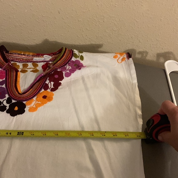 Embroidered Mexican blouse - Picture 4 of 4